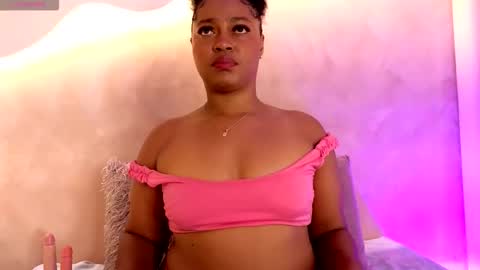 Snapshot of alisonmartinezz chatting on 12/01/25, 12:21 Ali online show from 12/01/25, 12:21