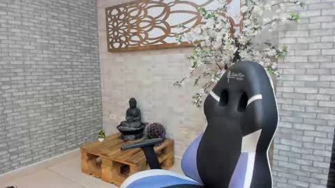 alisonn_doll online show from 10/29/25, 01:13