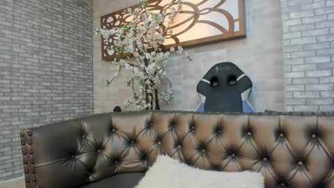 alisonn_doll online show from 12/03/25, 12:47