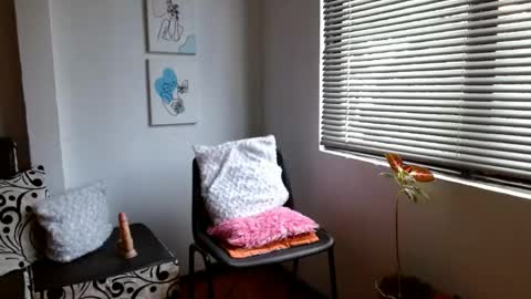 Snapshot of alisonturbay chatting on 06/02/26, 12:40 Alisonturbay online show from 06/02/26, 12:40