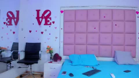 Snapshot of aliss_aron chatting on 03/30/26, 12:50 Aliss and Aron online show from 03/30/26, 12:50