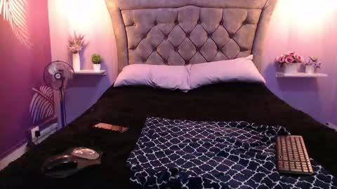 alicia online show from 09/12/25, 03:23