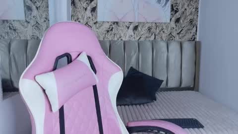 Alison online show from 09/15/25, 01:11