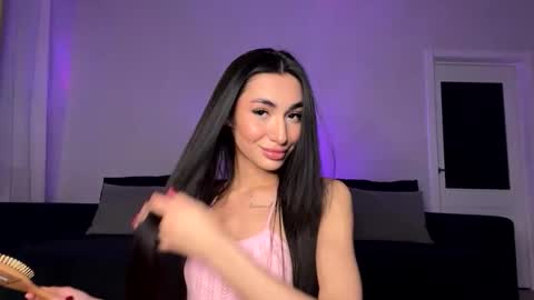 Alissa online show from 10/19/25, 07:25