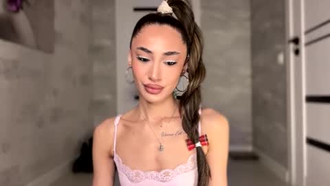 Snapshot of alissadreams chatting on 04/18/26, 12:53 Alissa online show from 04/18/26, 12:53