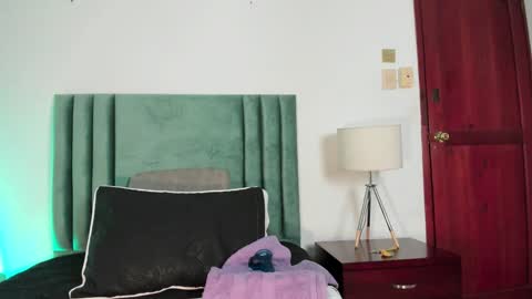 AlissaNix online show from 12/07/24, 12:52