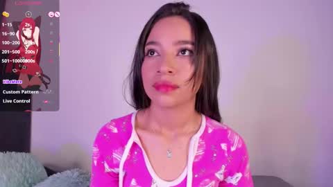 Mara  Isabel online show from 11/06/25, 05:41