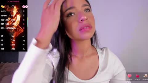 alissarose_1 online show from 04/17/26, 11:19