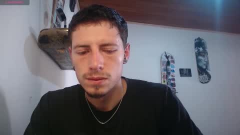 Snapshot of alisseandjamess chatting on 12/17/25, 05:30 Jamesss online show from 12/17/25, 05:30