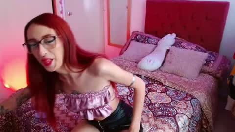 Snapshot of alissesallie_ chatting on 04/27/26, 07:45 alissesallie_ online show from 04/27/26, 07:45