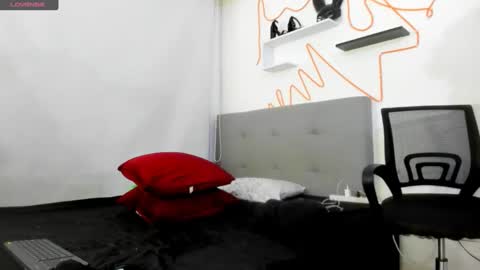 Snapshot of alisson0002 chatting on 02/20/25, 12:04 alisson0002 online show from 02/20/25, 12:04