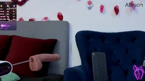 Snapshot of alisson0002 chatting on 09/12/25, 09:15 alisson0002 online show from 09/12/25, 09:15