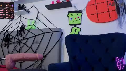 Snapshot of alisson0002 chatting on 10/31/25, 12:06 alisson0002 online show from 10/31/25, 12:06