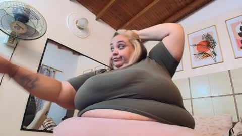 Snapshot of alisson_am chatting on 12/27/24, 11:39 Alisson online show from 12/27/24, 11:39