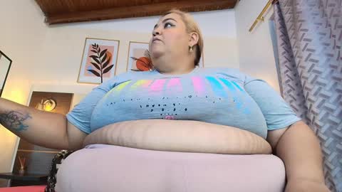 Snapshot of alisson_am chatting on 01/03/25, 11:35 Alisson online show from 01/03/25, 11:35