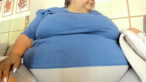 Snapshot of alisson_am chatting on 09/15/25, 11:32 Alisson online show from 09/15/25, 11:32