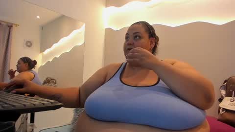 Snapshot of alisson_am chatting on 10/06/25, 03:09 Alisson online show from 10/06/25, 03:09