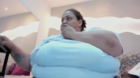 Snapshot of alisson_am chatting on 10/23/25, 11:31 Alisson online show from 10/23/25, 11:31