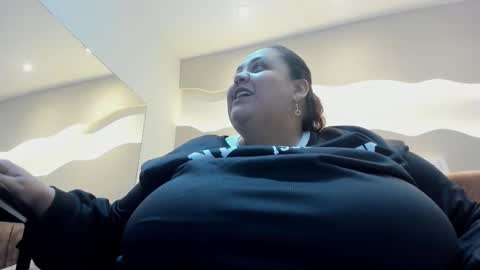 Snapshot of alisson_am chatting on 02/06/26, 11:13 Alisson online show from 02/06/26, 11:13