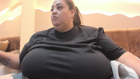 Snapshot of alisson_am chatting on 02/09/26, 11:14 Alisson online show from 02/09/26, 11:14