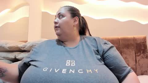 Snapshot of alisson_am chatting on 03/01/26, 10:23 Alisson online show from 03/01/26, 10:23