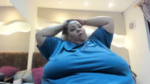 Snapshot of alisson_am chatting on 03/25/26, 11:27 Alisson online show from 03/25/26, 11:27