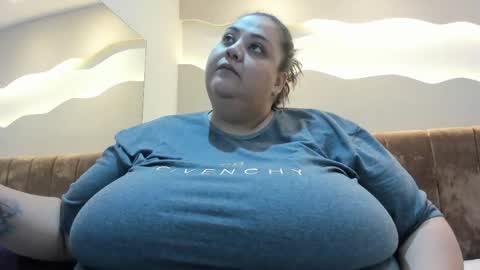 Snapshot of alisson_am chatting on 04/11/26, 11:36 Alisson online show from 04/11/26, 11:36