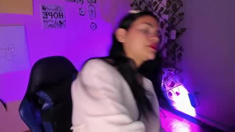 alisson_evans__ online show from 11/24/25, 11:32