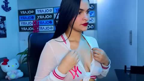 Snapshot of alisson_evans__ chatting on 03/15/26, 08:26 alisson_evans__ online show from 03/15/26, 08:26