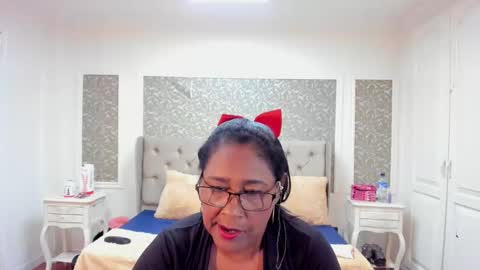 Snapshot of alisson_morrist chatting on 12/19/24, 02:34 alisson_morrist online show from 12/19/24, 02:34