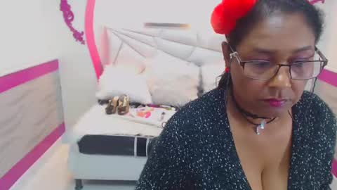 Snapshot of alisson_morrist chatting on 12/22/24, 01:45 alisson_morrist online show from 12/22/24, 01:45