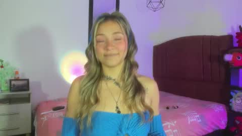 Snapshot of alisson_zafiro chatting on 12/17/24, 12:11 Alisson IG alisson zafiro27 online show from 12/17/24, 12:11