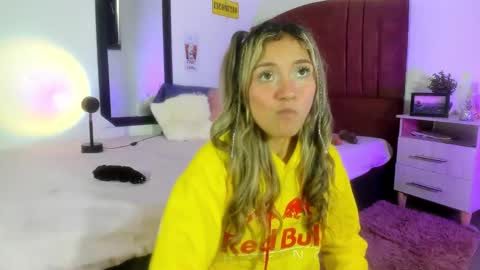 Snapshot of alisson_zafiro chatting on 01/07/25, 12:09 Alisson IG alisson zafiro27 online show from 01/07/25, 12:09