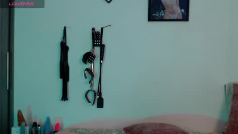 Snapshot of alissonbeckett chatting on 02/21/25, 07:10 Alisson Beckett online show from 02/21/25, 07:10