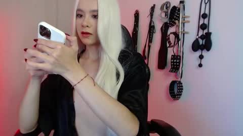 Alisson Beckett online show from 03/10/26, 10:26