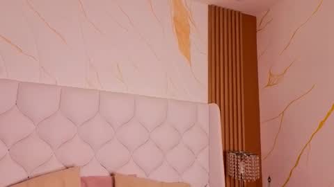 Alisson  online show from 12/01/25, 07:52