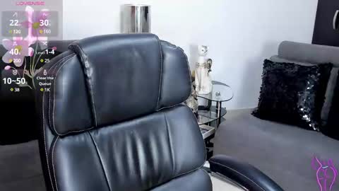 Alisson Domit  online show from 03/01/25, 05:49