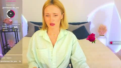 Snapshot of alisssarose chatting on 06/12/26, 09:03 alisssarose online show from 06/12/26, 09:03