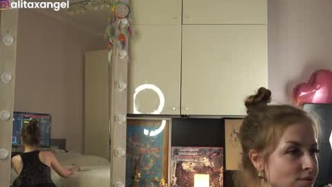 Snapshot of alitaangel_ chatting on 05/29/26, 05:33 A L I T A online show from 05/29/26, 05:33