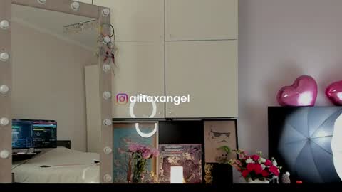 Snapshot of alitaangel_ chatting on 07/16/26, 03:40 A L I T A online show from 07/16/26, 03:40