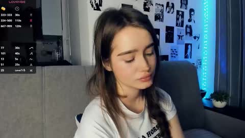 Alivia online show from 11/25/25, 09:31