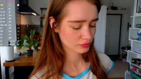 Snapshot of aliviawithlove chatting on 06/19/26, 10:41 Alivia online show from 06/19/26, 10:41