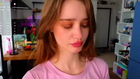 Snapshot of aliviawithlove chatting on 07/04/26, 09:37 Alivia online show from 07/04/26, 09:37
