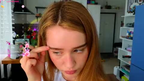 Snapshot of aliviawithlove chatting on 07/15/26, 09:03 Alivia online show from 07/15/26, 09:03