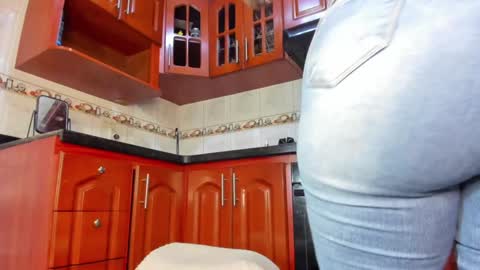 Alix online show from 01/10/25, 03:07