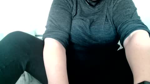 Snapshot of alize82 chatting on 04/17/26, 06:05 Marley online show from 04/17/26, 06:05