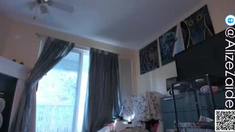 Alize Zaide online show from 11/04/25, 09:47