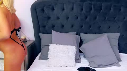 Snapshot of aliznichols chatting on 02/05/25, 03:52 Aliz online show from 02/05/25, 03:52