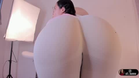 Snapshot of alizza_ chatting on 06/09/26, 11:44 alizza_ online show from 06/09/26, 11:44