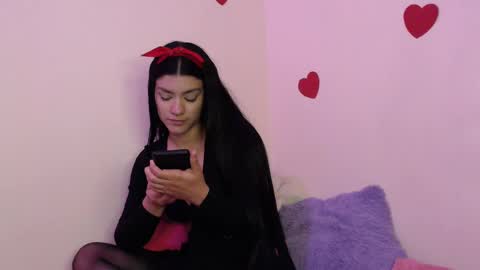 Snapshot of all_smiles_here chatting on 02/16/25, 06:21 Lola online show from 02/16/25, 06:21